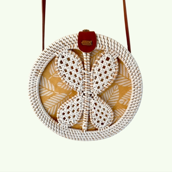 Butterfly Rattan Circle Bag - Picture 2 of 10